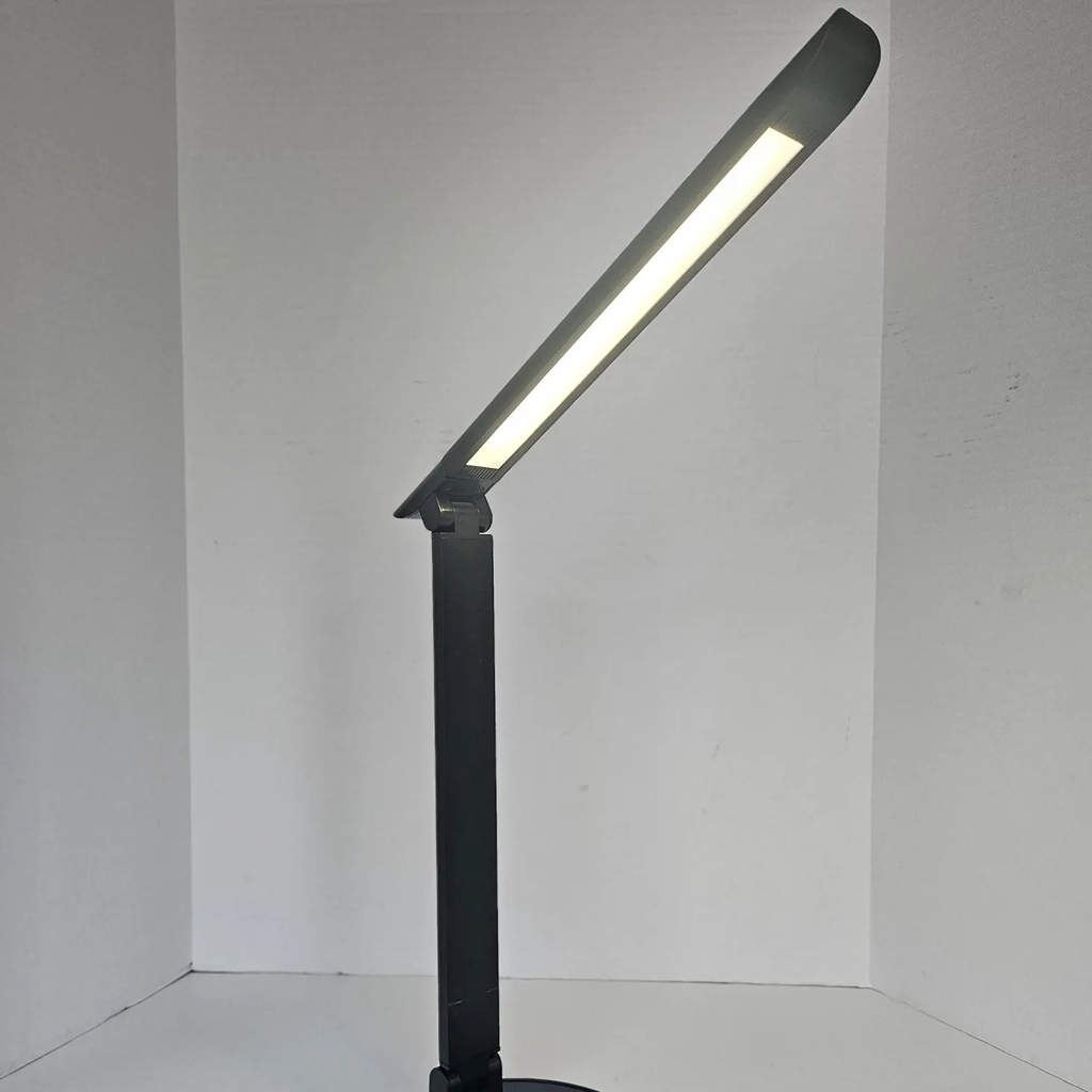 Lampe de bureau LED noire, bras orientable, commande tactile avec mémoire et port USB