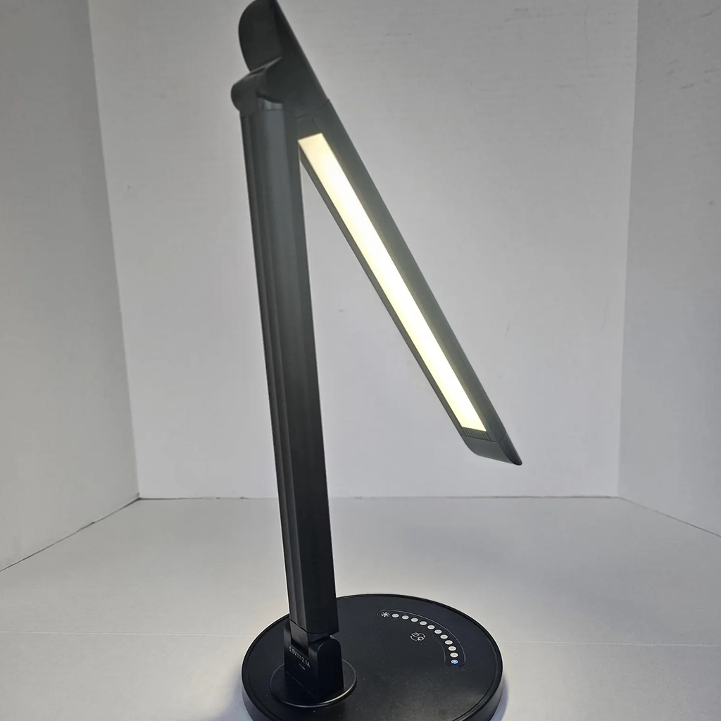 Lampe de bureau LED noire, bras orientable, commande tactile avec mémoire et port USB